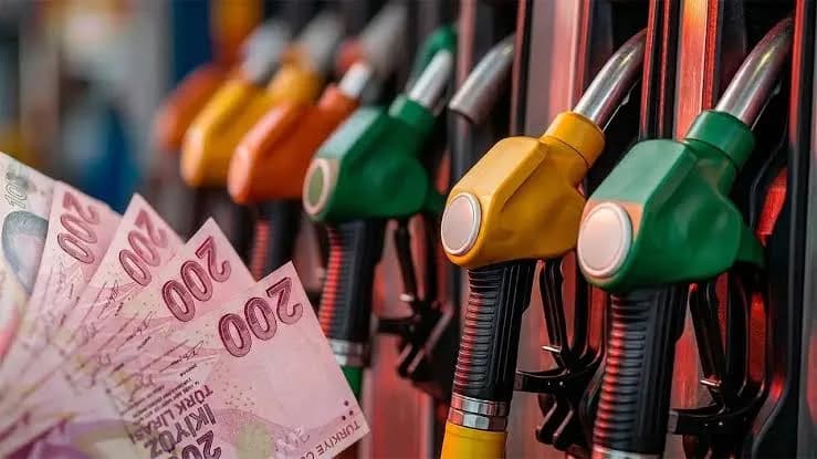AKARYAKITTA ÖTV ARTIŞI: BENZİNE 4,27 TL ZAM