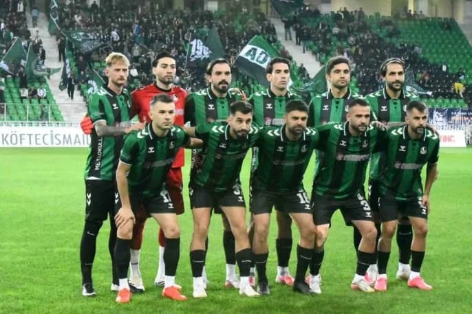 Sakaryaspor’un Namağlup Serisi Sona Erdi: Erzincanspor’a 1-3 Mağlup Oldu!