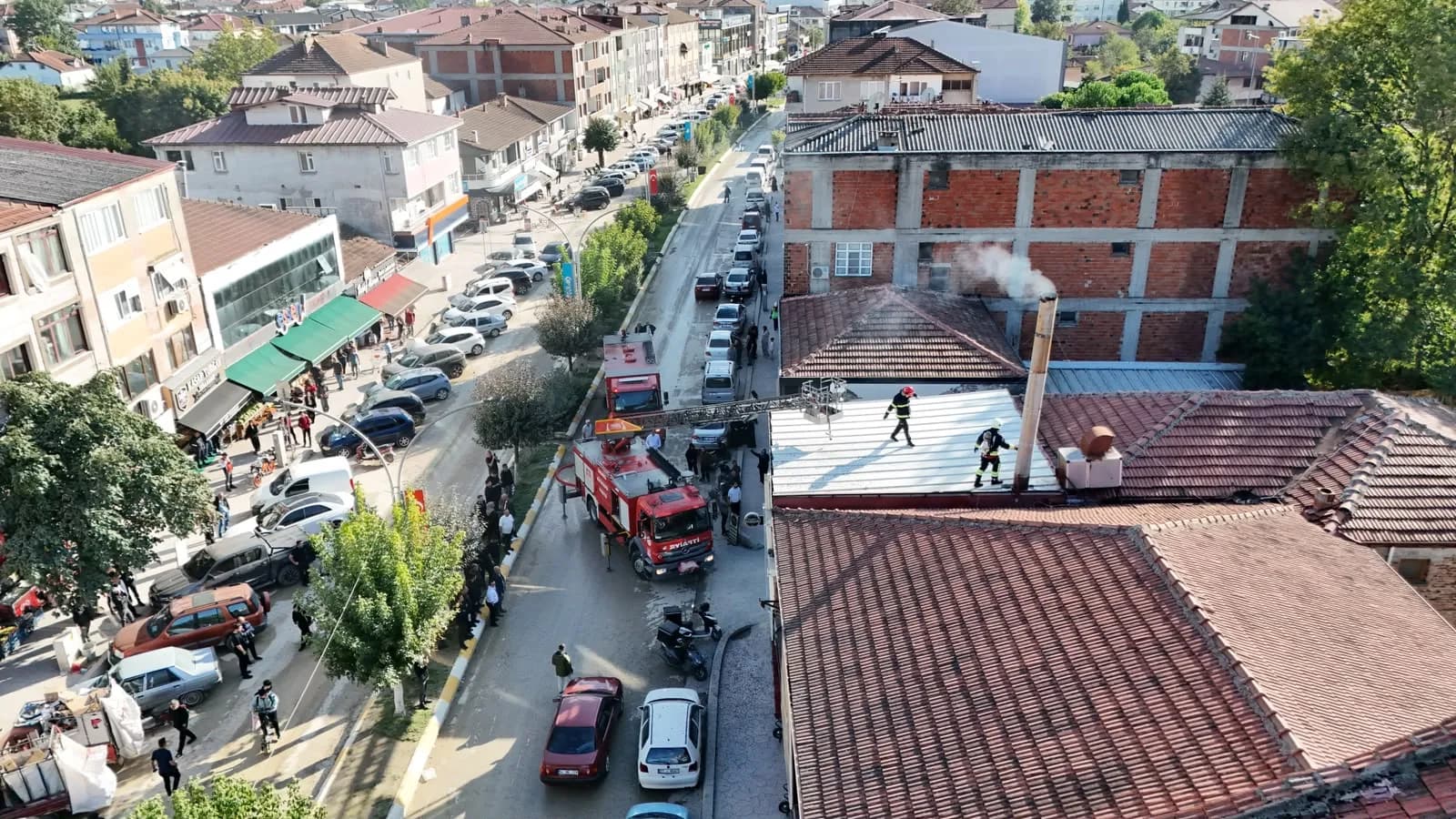 SON DAKİKA | Hacıoğlu Restoran’da Baca Yangını